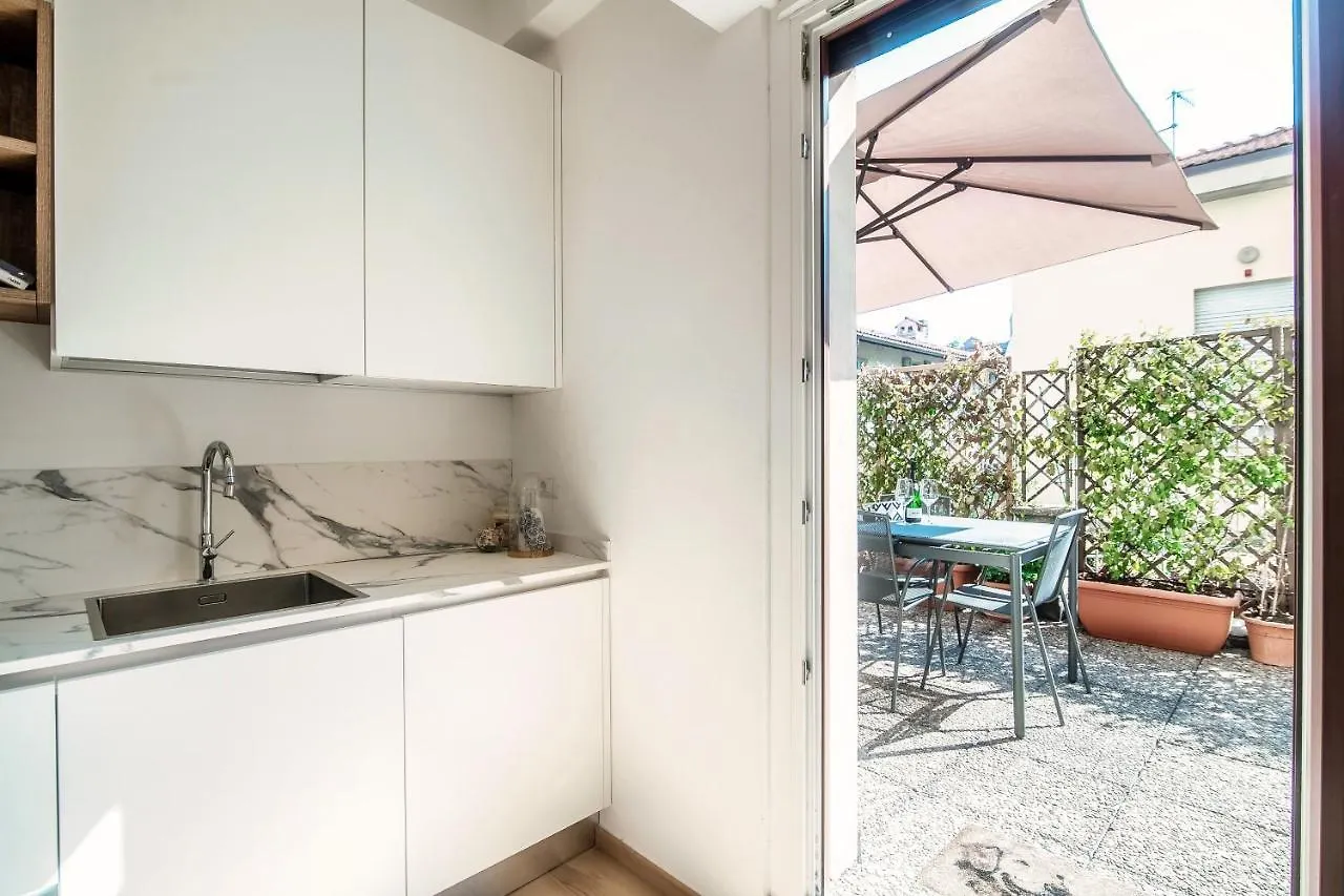Apartament Piazza Roma - The House Of Travelers Como