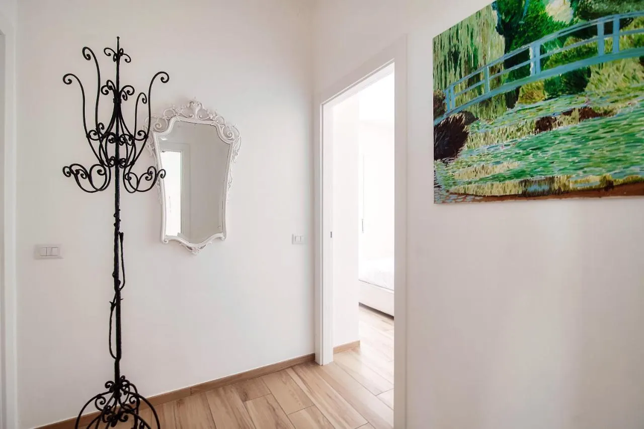 Piazza Roma - The House Of Travelers Apartment Como