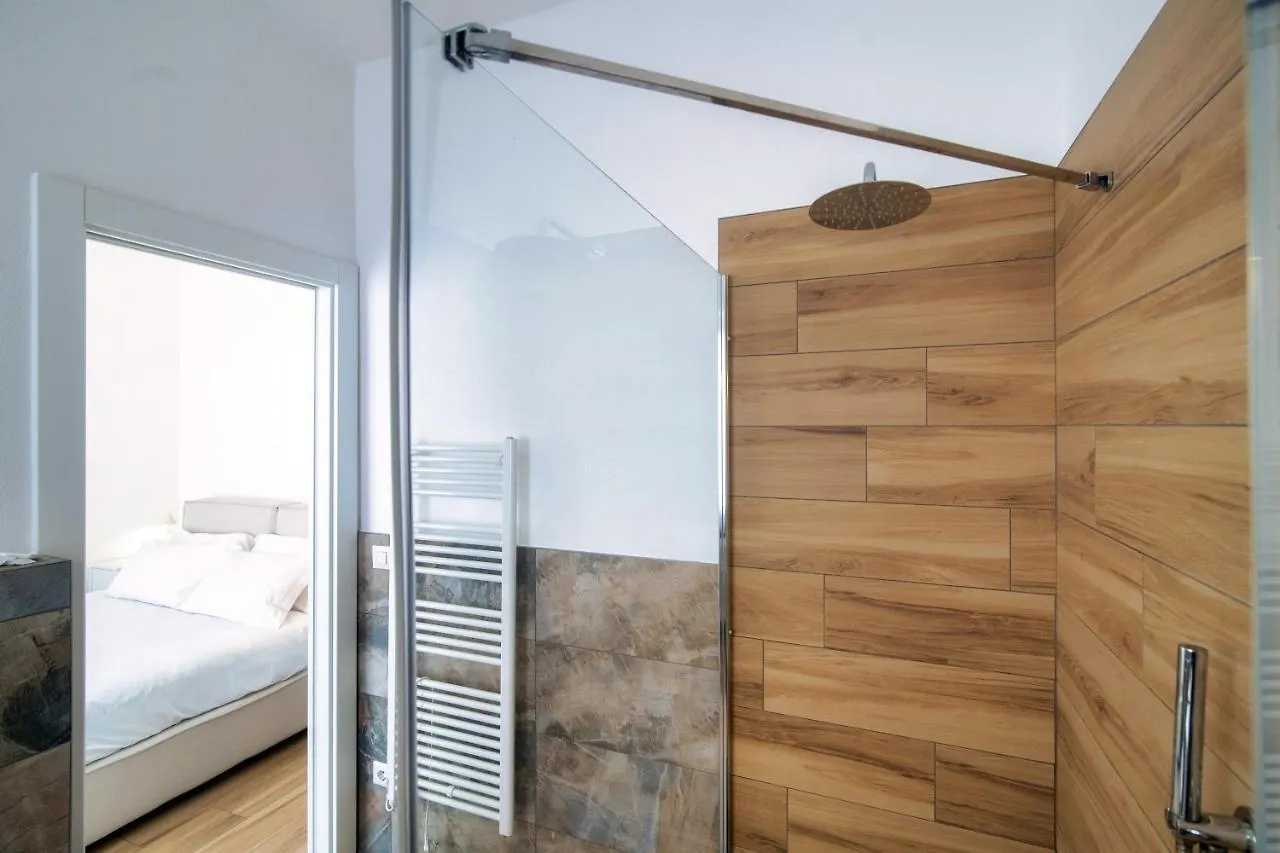 Piazza Roma - The House Of Travelers Apartment Como