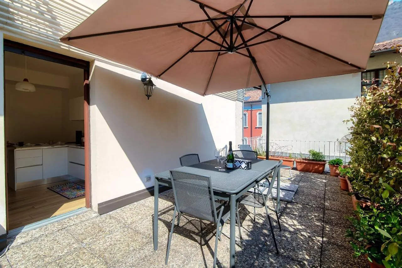 Piazza Roma - The House Of Travelers Apartment Como