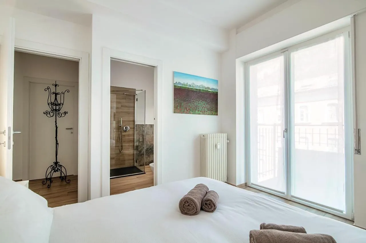 Piazza Roma - The House Of Travelers Apartment Como